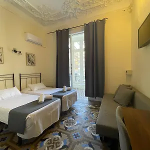 https://hostal-balmes-centro.topbarcelonahotels.com